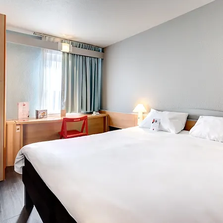 Ibis Centre Gare Отель 3*