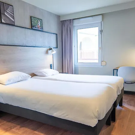 Ibis Centre - Renove En 2026 3* אז'ן